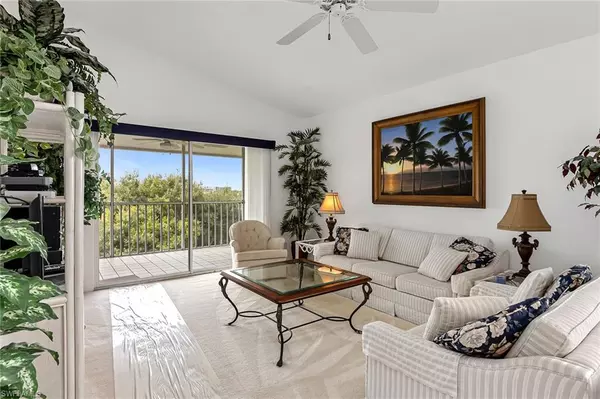 300 Horse Creek DR #408, Naples, FL 34110