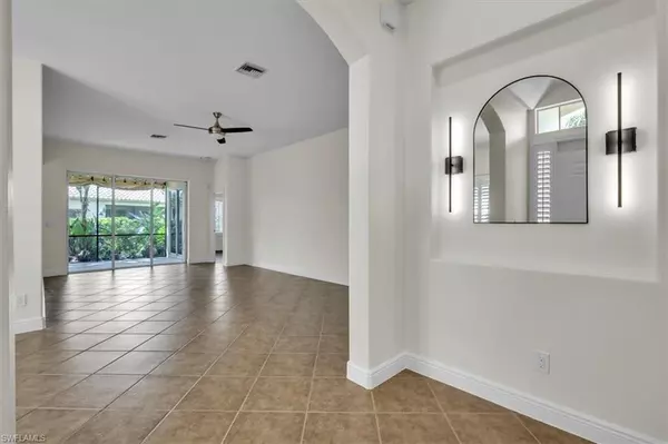 Naples, FL 34119,837 Vistana CIR #20