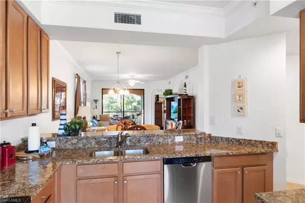 Naples, FL 34113,9715 Acqua CT #121