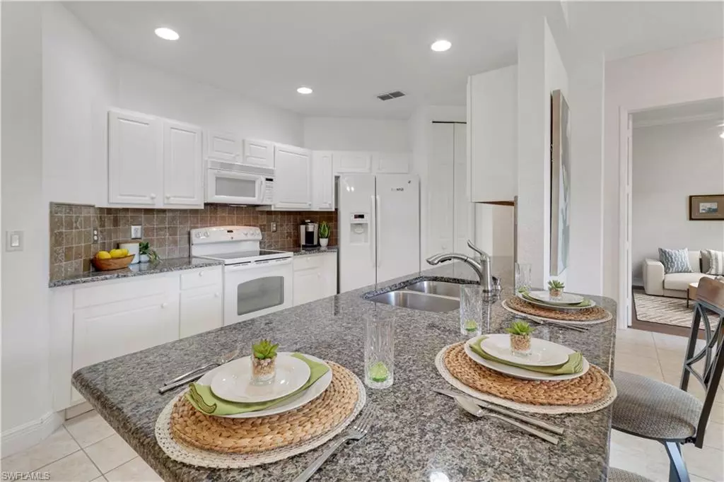 Naples, FL 34104,994 Eastham WAY #V101