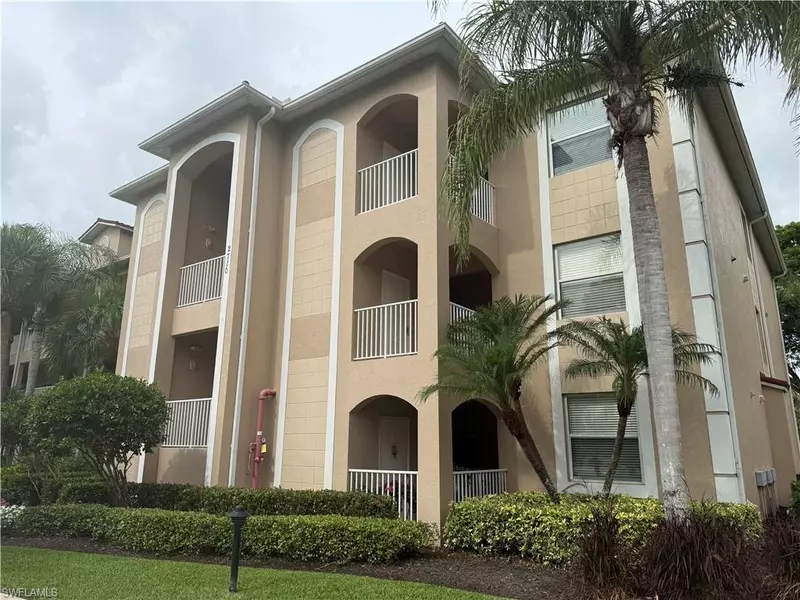 2700 Cypress Trace CIR #3136, Naples, FL 34119
