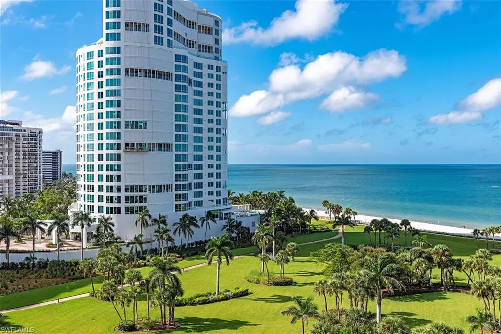 Naples, FL 34103,4251 Gulf Shore BLVD N #11B