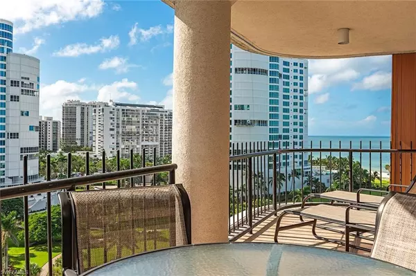 Naples, FL 34103,4251 Gulf Shore BLVD N #11B