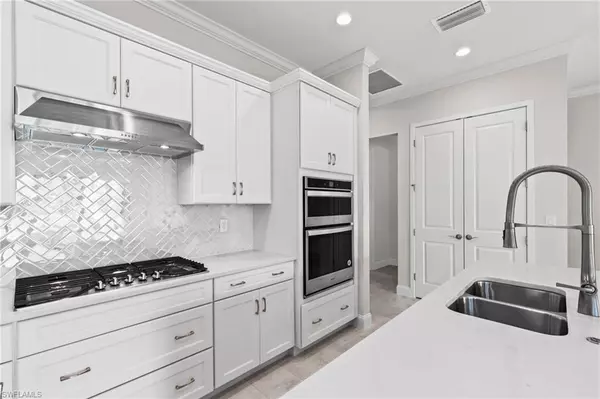 14756 Kingfisher LOOP, Naples, FL 34120