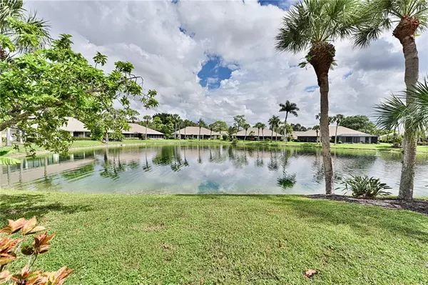 Naples, FL 34110,1310 Park Lake DR #31R