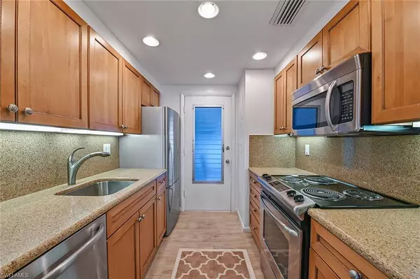 Naples, FL 34102,1300 Gulf Shore BLVD N #511