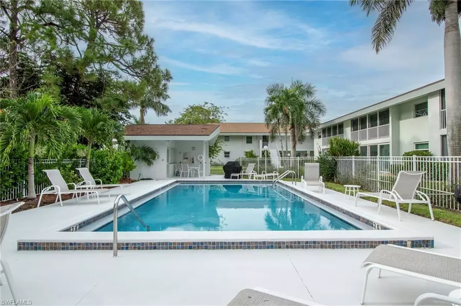 4126 Belair LN #C3, Naples, FL 34103