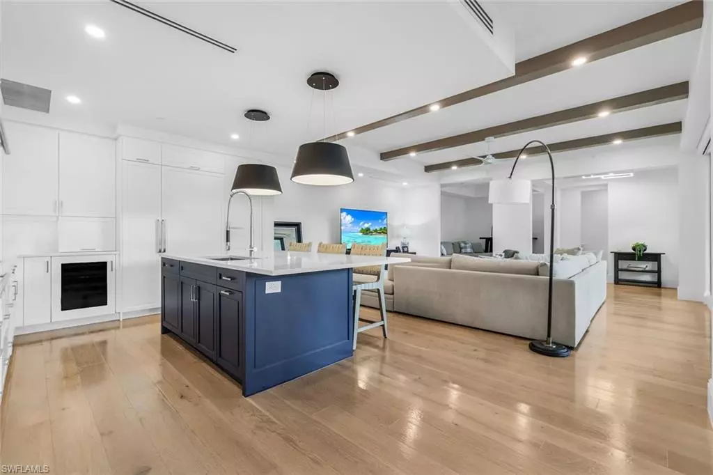 Naples, FL 34102,1130 3RD AVE S AVE #115