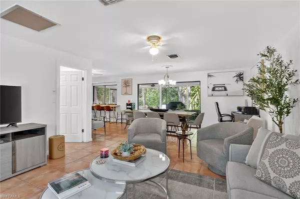 Naples, FL 34120,325 29th ST NW