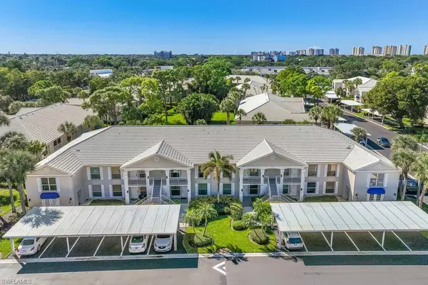 Naples, FL 34108,876 Gulf Pavilion DR #101