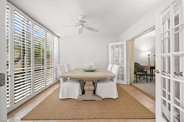 3052 Kings Lake BLVD, Naples, FL 34112