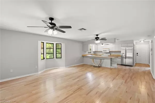 Bonita Springs, FL 34135,27673 Tennessee ST