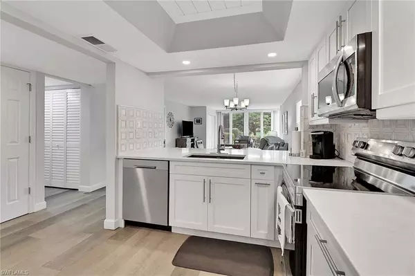 Naples, FL 34105,1086 Forest Lakes DR #9109