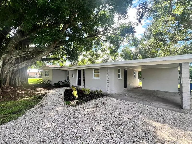 1195 Green AVE, North Fort Myers, FL 33903