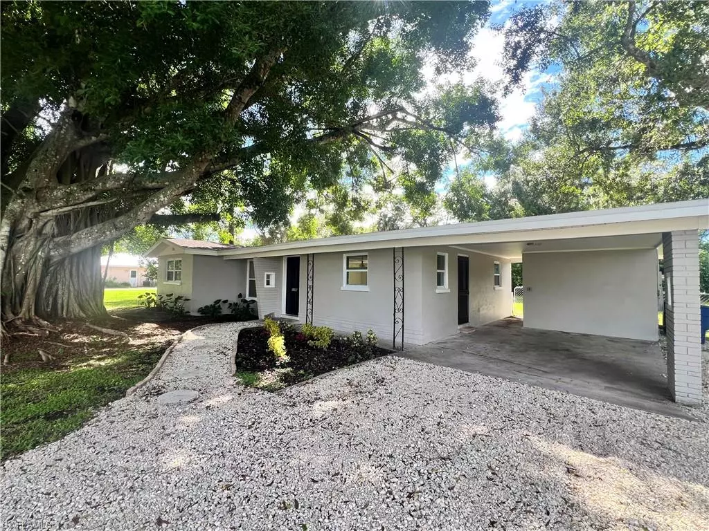 North Fort Myers, FL 33903,1195 Green AVE