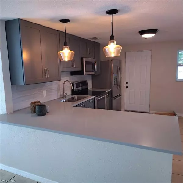 North Fort Myers, FL 33903,1195 Green AVE