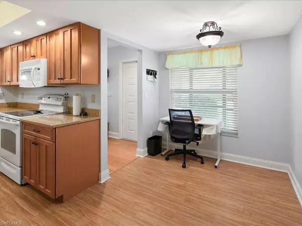 Naples, FL 34104,460 Kings WAY #3-41