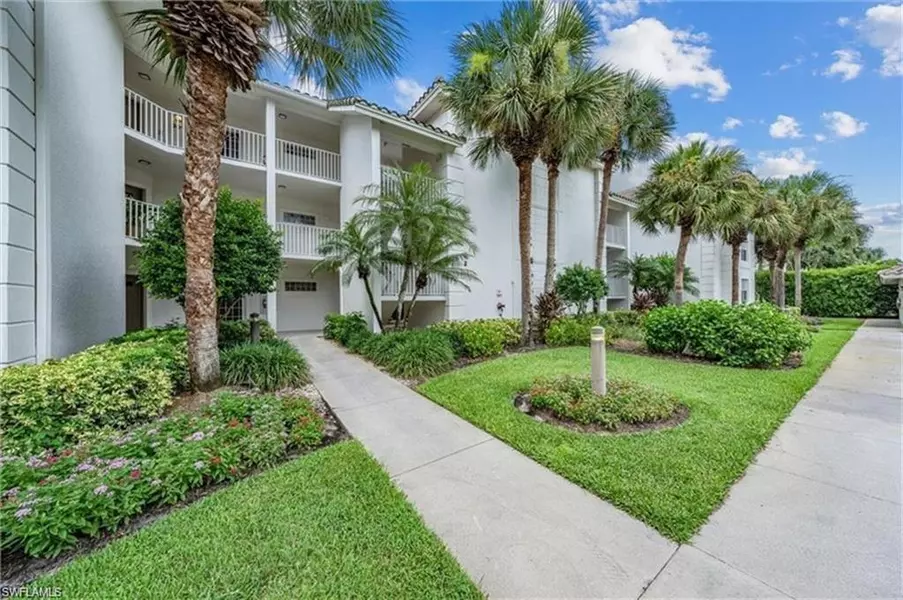 776 Eagle Creek DR #102, Naples, FL 34113
