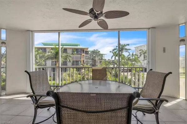 Marco Island, FL 34145,848 Collier CT #304