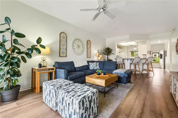 Bonita Springs, FL 34135,9855 Costa Mesa LN #404