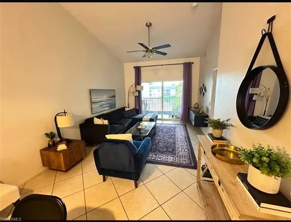 Naples, FL 34109,4910 Cougar CT N #1-205
