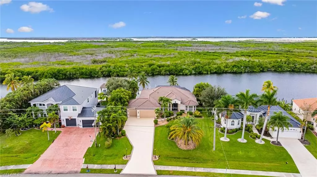 Cape Coral, FL 33914,2964 Surfside BLVD