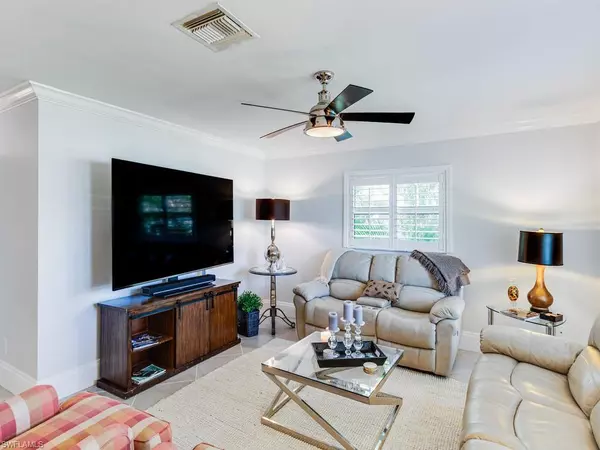 Naples, FL 34108,542 110th AVE N