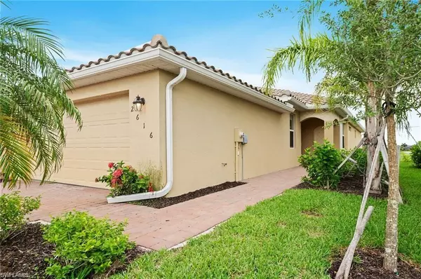 2616 Vine AVE, Naples, FL 34120