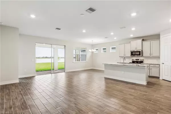 Cape Coral, FL 33993,548 Spring Hill Lake LOOP