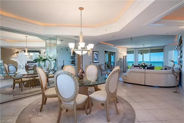 7117 Pelican Bay BLVD #1103, Naples, FL 34108