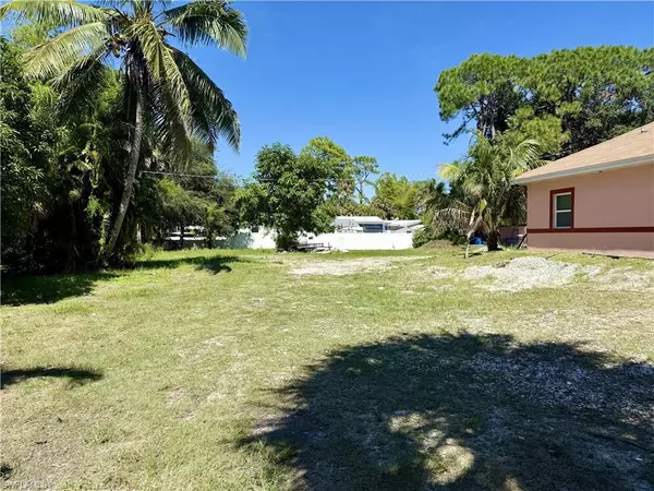2923 Terrace AVE, Naples, FL 34104