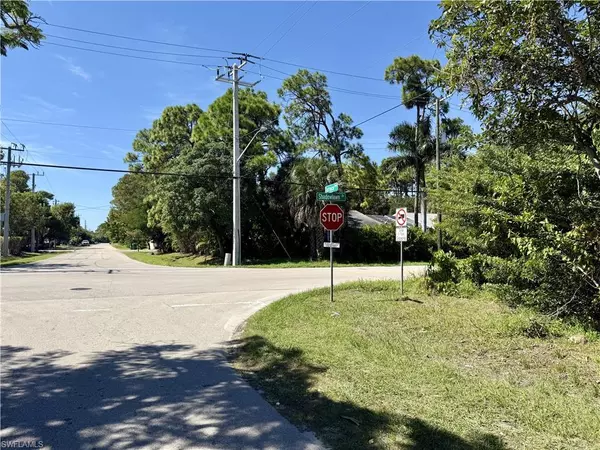 2923 Terrace AVE, Naples, FL 34104