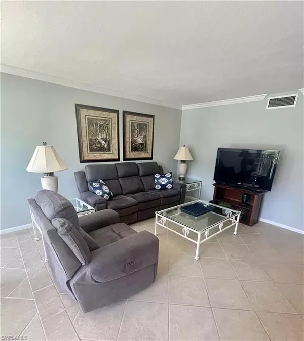 Naples, FL 34103,3200 Gulf Shore Blvd N BLVD #204