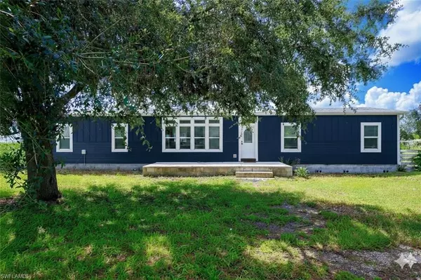 4660-0 43rd AVE NE, Naples, FL 34120