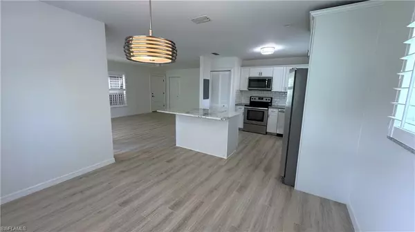 Naples, FL 34103,4170 Crayton RD #C8