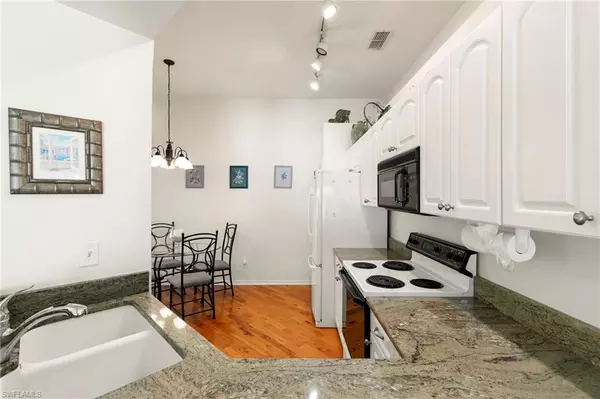 Naples, FL 34114,1036 Mainsail DR #721