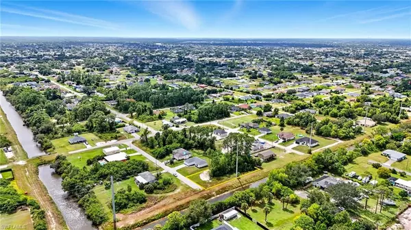 Lehigh Acres, FL 33976,50 Wanda AVE S