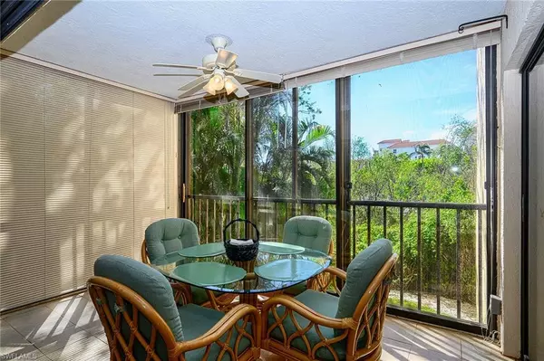 Naples, FL 34108,586 Beachwalk CIR #O206