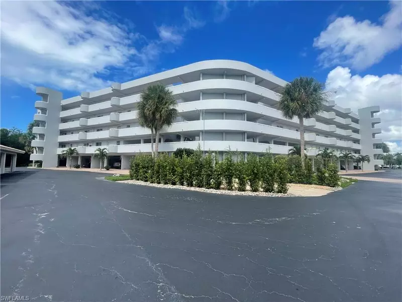 12945 Vanderbilt DR #403, Naples, FL 34110