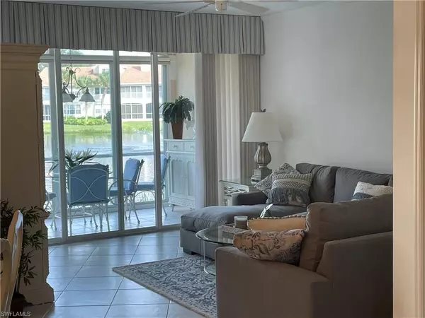 Naples, FL 34108,8405 Excalibur CIR #D3