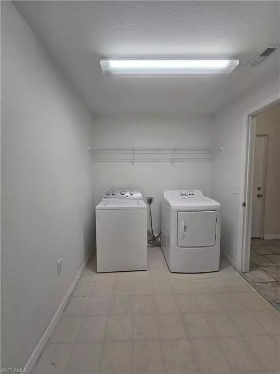 Naples, FL 34119,7965 Preserve CIR #727