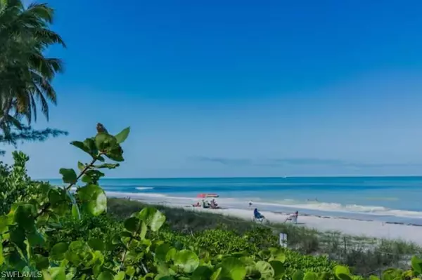 Naples, FL 34108,647 110th AVE N