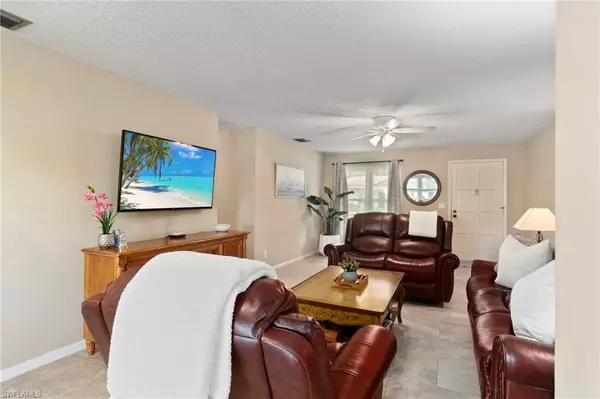 Naples, FL 34105,1037 Forest Lakes DR #8D