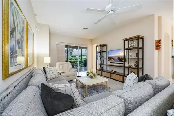 Naples, FL 34119,913 Vistana CIR #7