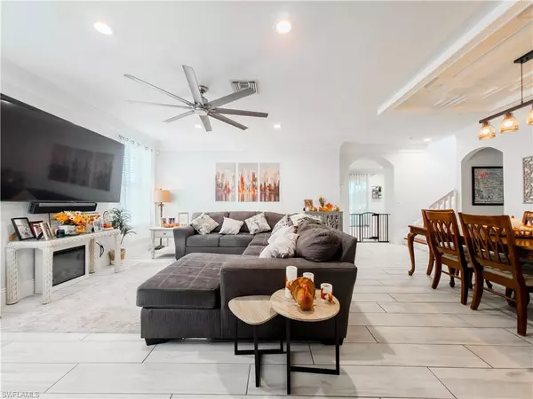 Naples, FL 34120,1749 Birdie DR