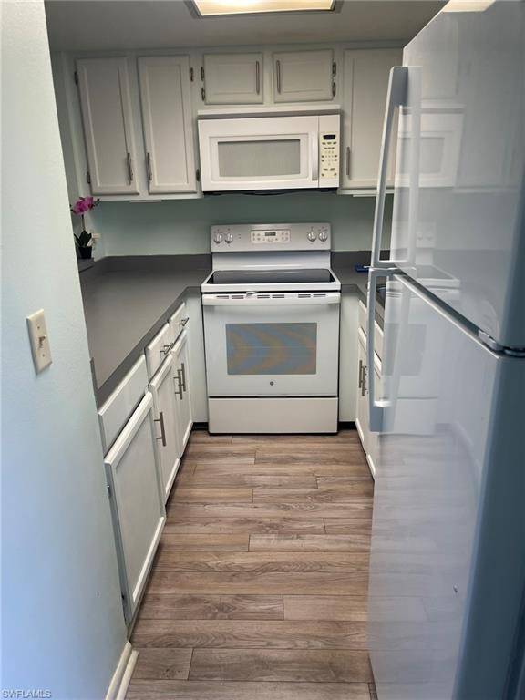 Marco Island, FL 34145,87 N Collier BLVD #B1