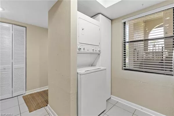Fort Myers, FL 33919,8445 Charter Club CIR #3