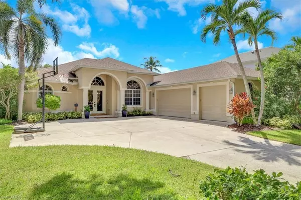 1140 10th AVE N, Naples, FL 34102