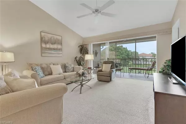 6985 Dennis CIR #308, Naples, FL 34104