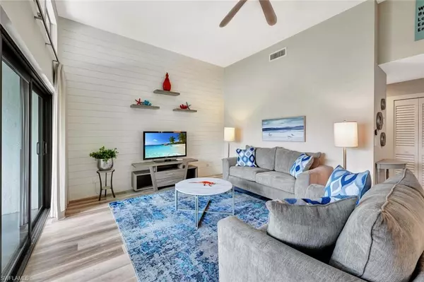 Naples, FL 34108,583 Beachwalk CIR #Q-203